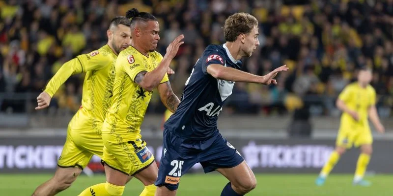 Лэмбтон Джаффас - Мельбурн Виктори