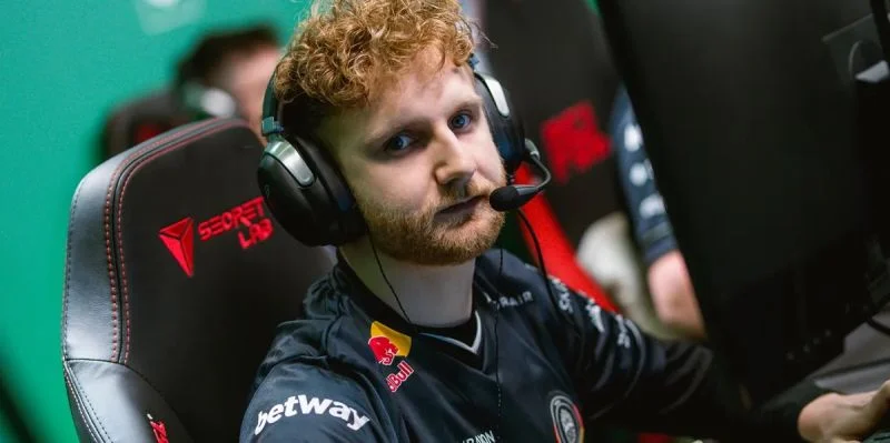 BIG - Team Falcons BIG - Team Falcons