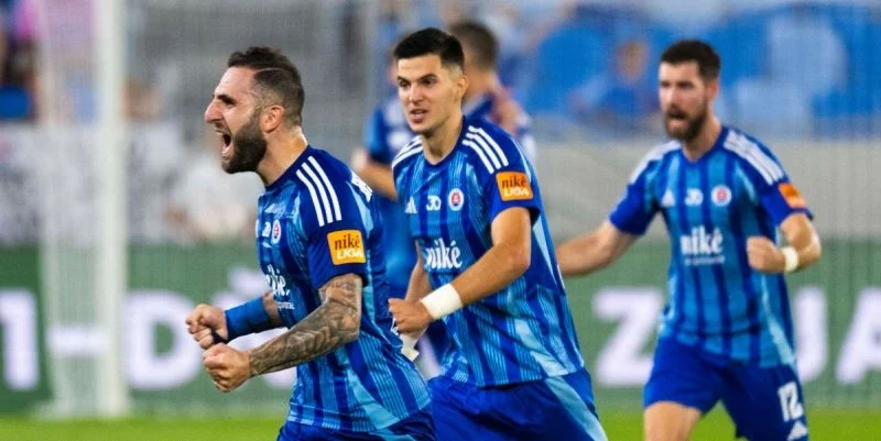 АПОЭЛ - Слован Бр