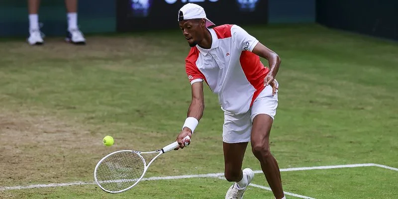 Кристофер Юбэнкс - Адам Уолтон Кристофер Юбэнкс - Адам Уолтон