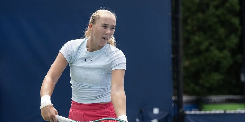 Мирра Андреева - Мария-Камила Осорио Серрано