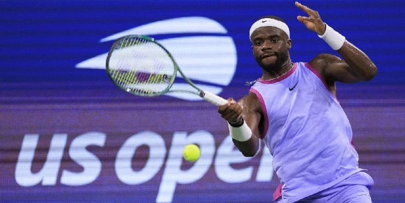 Александр Шевченко - Фрэнсис Тиафо