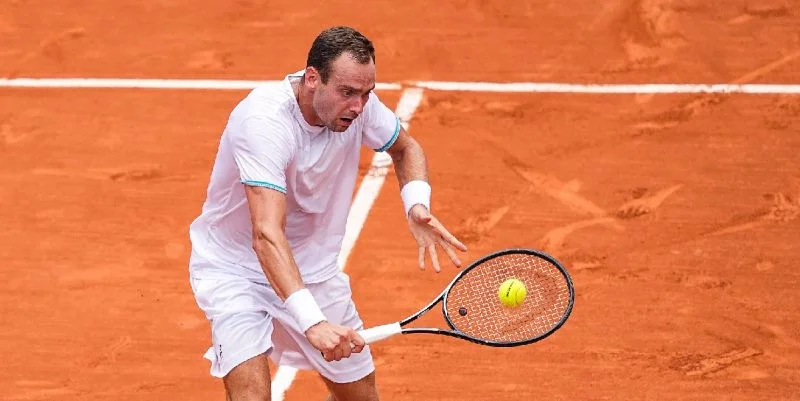 Маттео Арнальди - Роман Сафиуллин