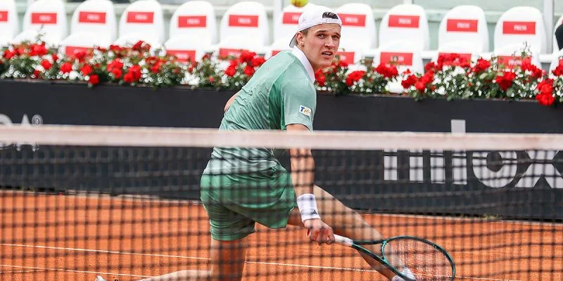 Тристан Скулкейт - Якуб Меншик