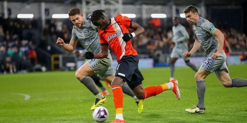 Лутон Таун - КПР