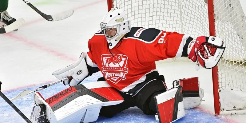 Нефтяник Ал - Молот Нефтяник Ал - Молот