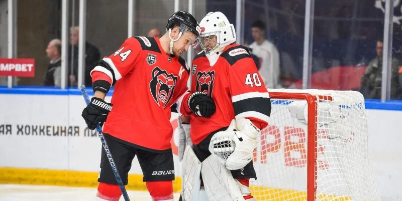 Молот - Динамо С-Пб Молот - Динамо С-Пб