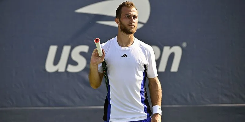 Бу Юнчаокете - Уго Гастон