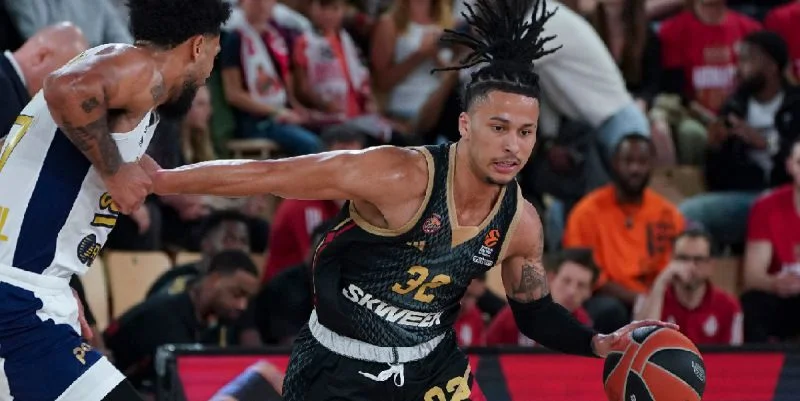 Сен-Кантен - Монако Сен-Кантен - Монако