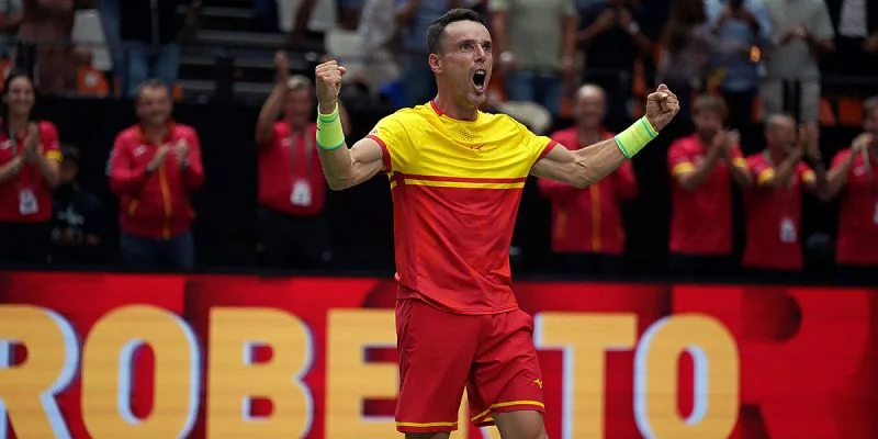 Роман Сафиуллин - Роберто Баутиста