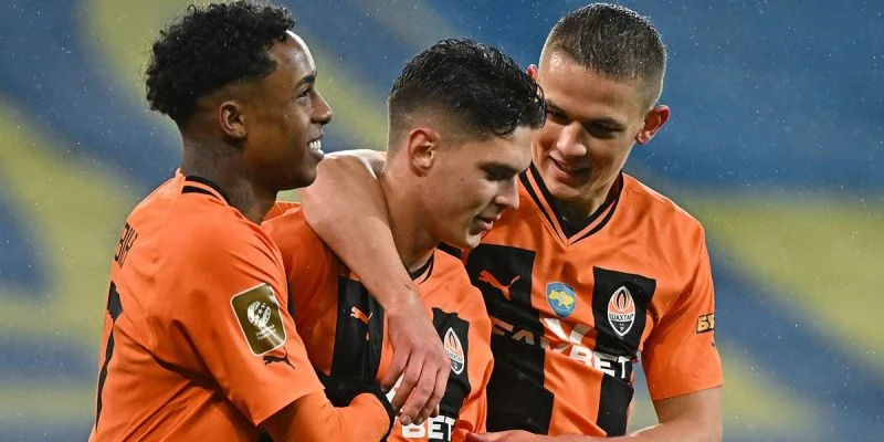 Верес - Шахтер Донецк