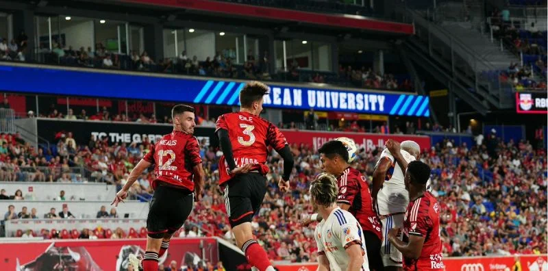 Нью-Йорк Ред Буллс - Нью-Йорк Сити Нью-Йорк Ред Буллс - Нью-Йорк Сити