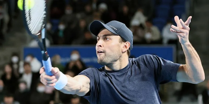 Маттиа Беллуччи - Аслан Карацев