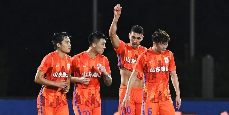 Кобе - Шаньдун Тайшань