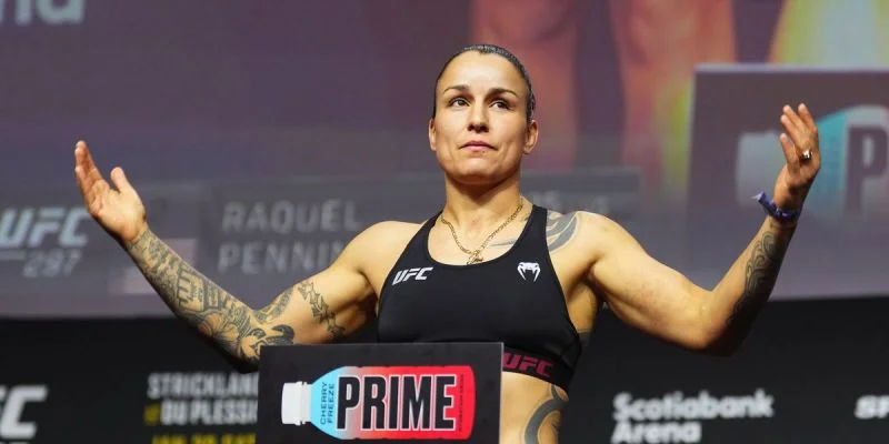 Ракель Пеннингтон - Джулианна Пенья Ракель Пеннингтон - Джулианна Пенья