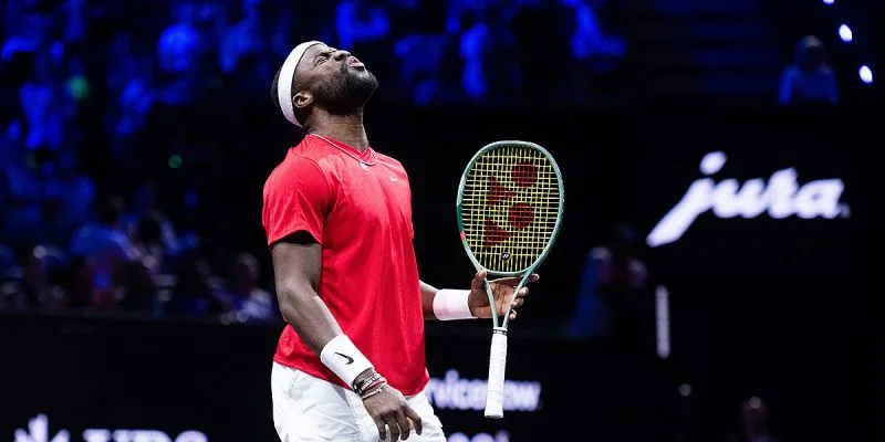 Фрэнсис Тиафо - Йи Чжоу