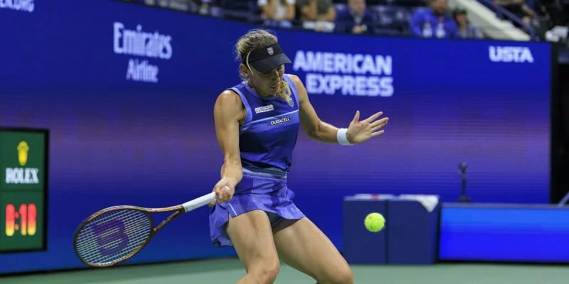 Хэйли Баптист - Екатерина Александрова