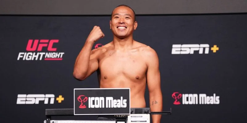 Брэд Таварес - Юн Енг Парк