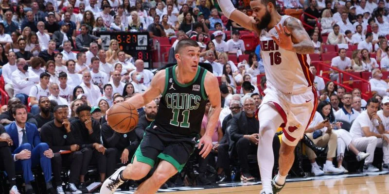 Бостон - Торонто Бостон - Торонто