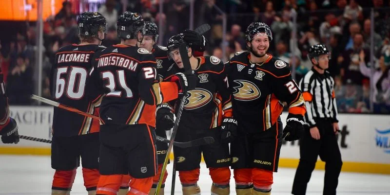 Анахайм - Лос-Анджелес Анахайм - Лос-Анджелес