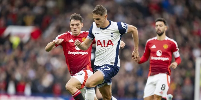 Тоттенхэм - АЗ Тоттенхэм - АЗ