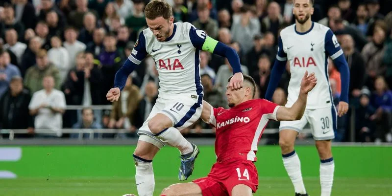 Кристал Пэлас - Тоттенхэм Кристал Пэлас - Тоттенхэм