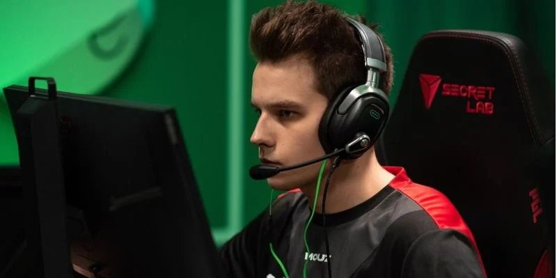 MOUZ - Team Vitality MOUZ - Team Vitality