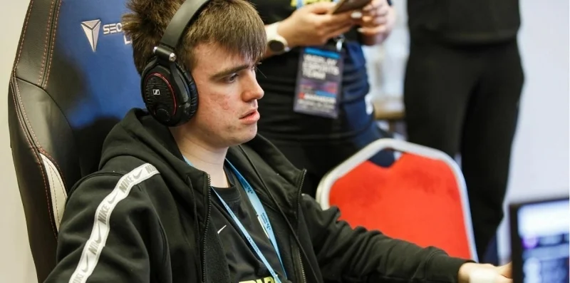 Team Spirit - Team Falcons Team Spirit - Team Falcons