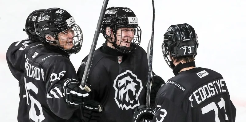 Белые Медведи - Локо-76