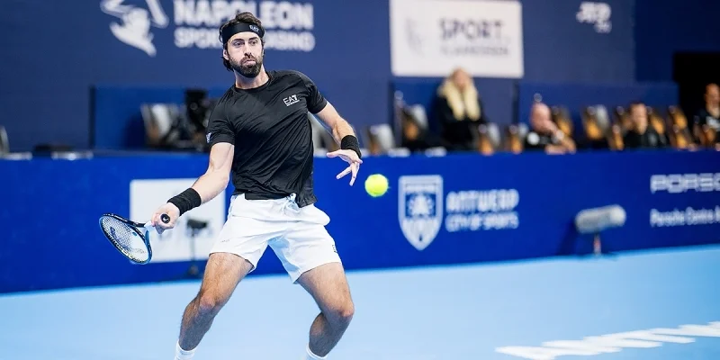 Cruz Hewitt - Николоз Басилашвили Cruz Hewitt - Николоз Басилашвили