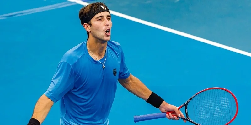 Томас Этчеверри - Тристан Скулкейт