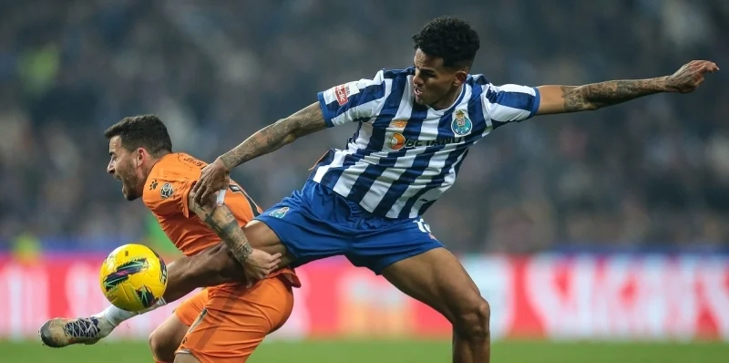 Жил Висенте - Порту Жил Висенте - Порту