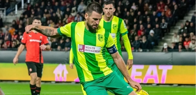 АЕК Ларнака - АПОЭЛ