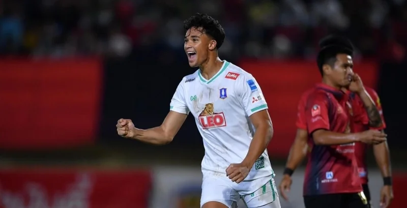 Шан Юнайтед - Патхум Юнайтед