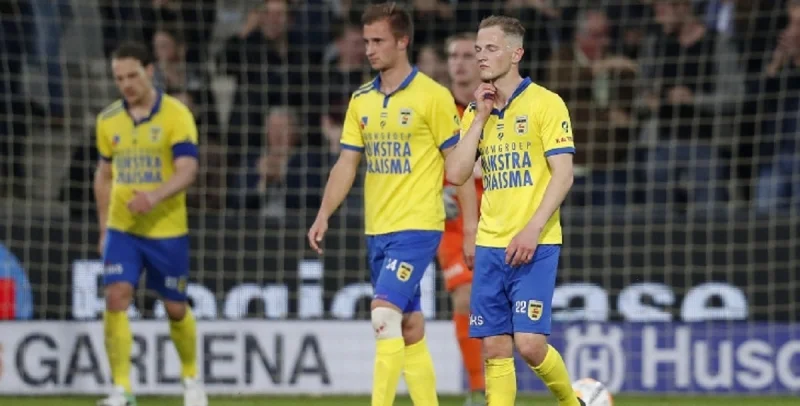 ФК Эйндховен - Камбур ФК Эйндховен - Камбур