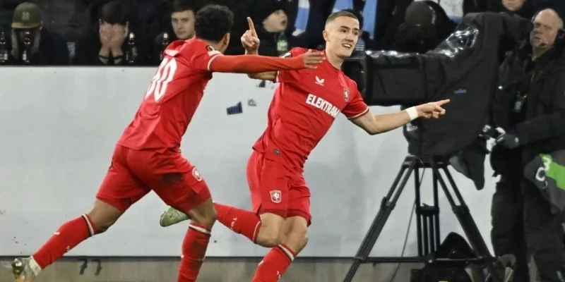 Твенте - Бешикташ