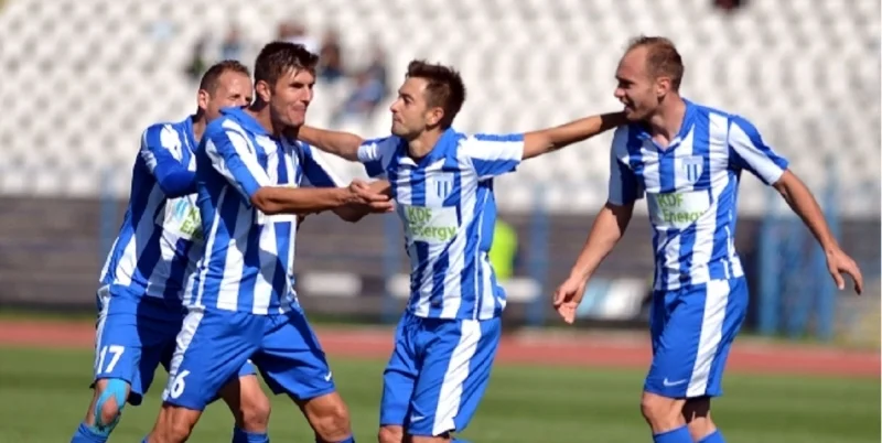 Университатя - Университатя Клуж Университатя - Университатя Клуж