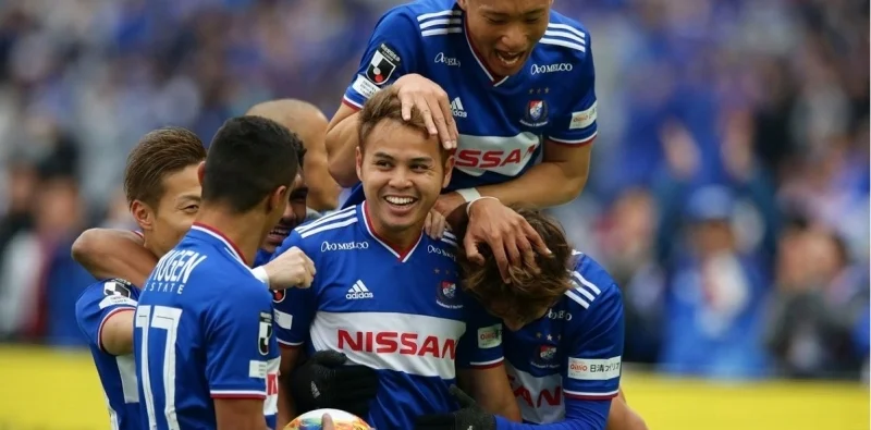 Йокогама Маринос - Шанхай Шэньхуа