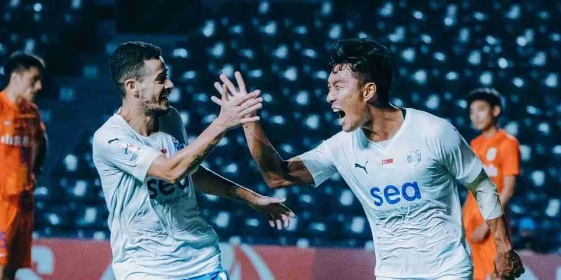 Лайон Сити - Муангтонг Юнайтед