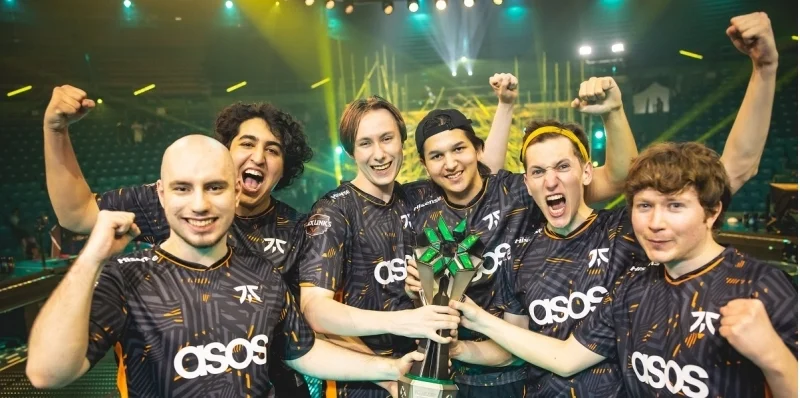 Spirit Academy - Fnatic