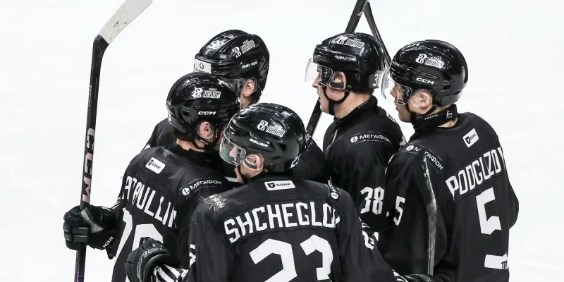 Белые Медведи - Стальные Лисы Белые Медведи - Стальные Лисы