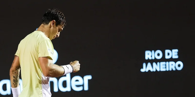 Камило Уго Карабелли - Брэндон Холт