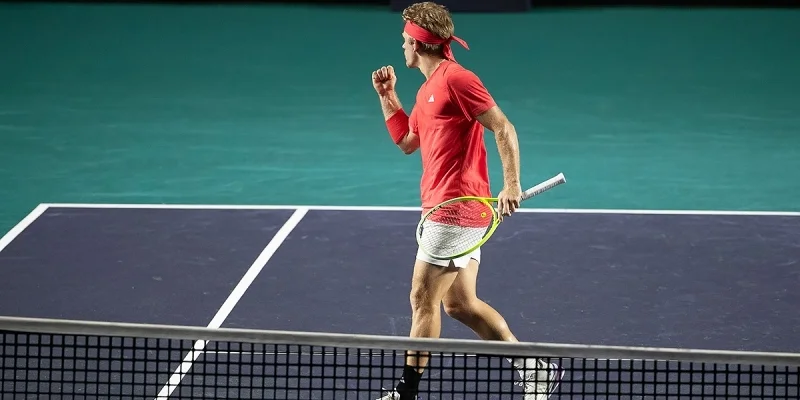 Алехандро Давидович Фокина - Фрэнсис Тиафо