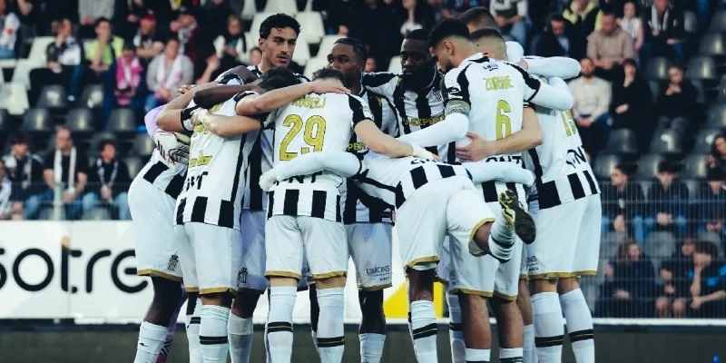 Ауд-Хеверле Левен - Шарлеруа