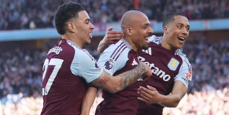 Саутгемптон - Астон Вилла Саутгемптон - Астон Вилла