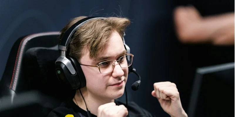 G2 Esports - Team Falcons