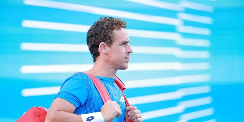 Роберто Карбальес-Баэна - Джордан Томпсон