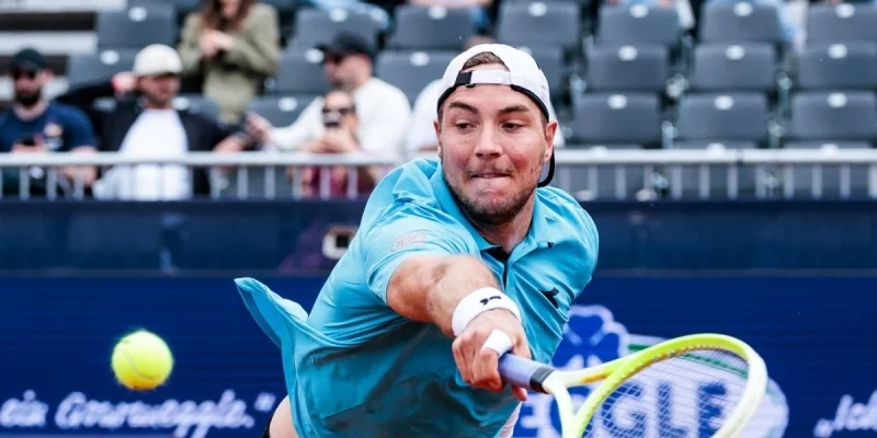 Йосихито Нисиока - Ян-Леннард Штруфф