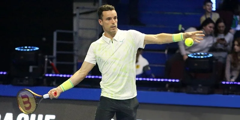 Маттео Арнальди - Роберто Баутиста Маттео Арнальди - Роберто Баутиста