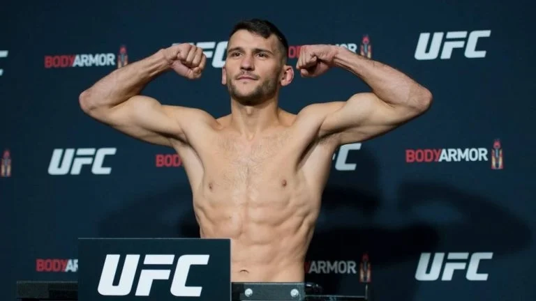 Бенуа Сен-Дени - Кайл Преполец Бенуа Сен-Дени - Кайл Преполец